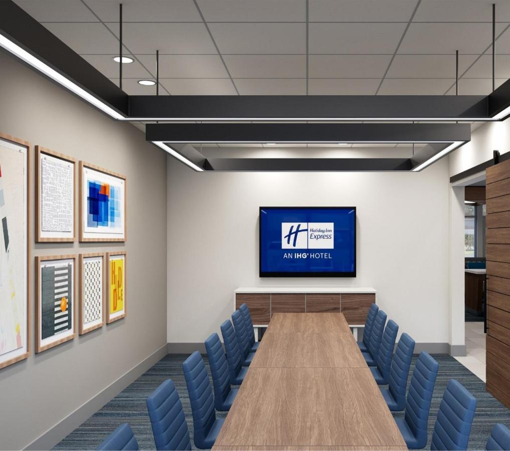 Holiday Inn Express Glen Rose By Ihg Exterior photo